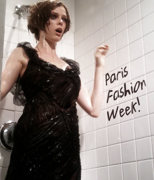 Maniac Rokok Coco Rocha Takes A Cold Shower During Paris