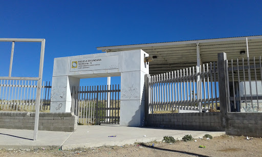 Escuela Secundaria Técnica Número 73, Av. de los Nogales S/N, Colinas del Yaqui, 94094 Nogales, Son., México, Escuela técnica | SON