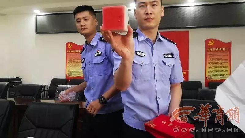 http://image.thepaper.cn/www/image/27/432/38.jpg