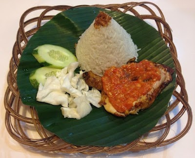 Photos of Ayam merapi