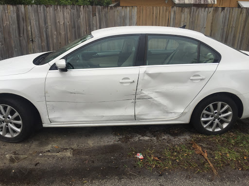 Auto Body Shop «A & A Patterson Body Shop», reviews and photos, 820 SW 8th Ct, Miami, FL 33130, USA