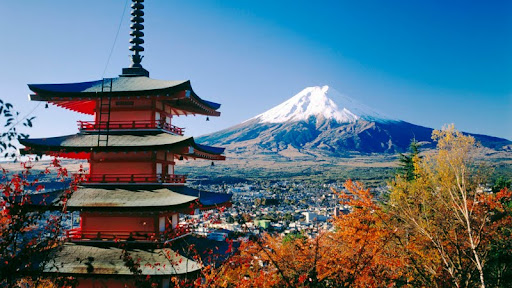 Fujiyoshida and Mount Fuji, Japan.jpg