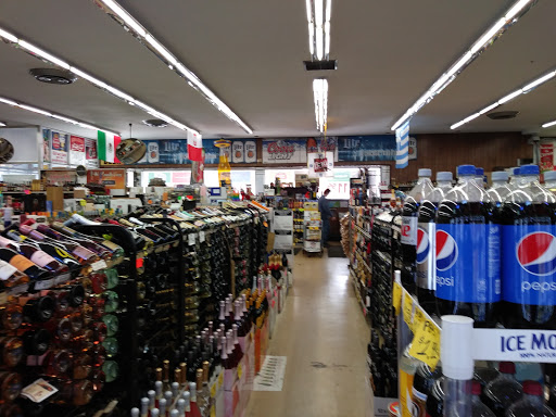 Liquor Store «Town & Country Liquors», reviews and photos, 2944 W 47th St, Chicago, IL 60632, USA