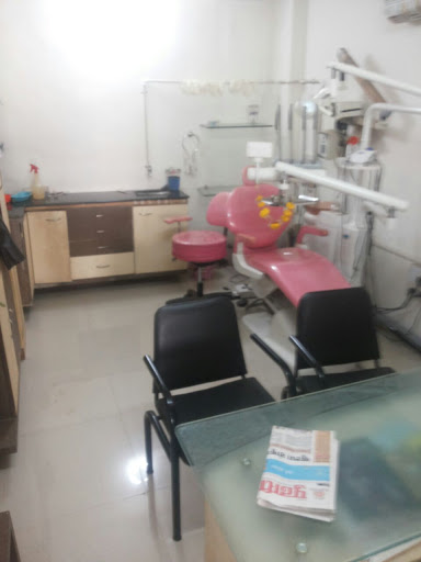 JANUGADE DENTAL CLINIC, Shivaji Bhaji Mandai, Guruwar Peth, Karad, Maharashtra 415110, India, Dental_Clinic, state MH