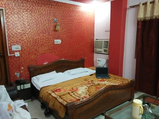 Hotel Royal Palace, Meerut,, Jawahar Quarters, Jawahar Nagar, Meerut, Uttar Pradesh 250001, India, Hotel, state UP