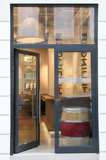 Leo HILLINGER Wineshop & Bar Wien Wollzeile