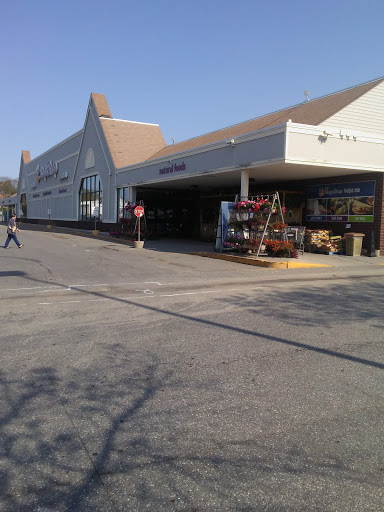 Grocery Store «Super Stop & Shop», reviews and photos, 1391 Main St, Willimantic, CT 06226, USA