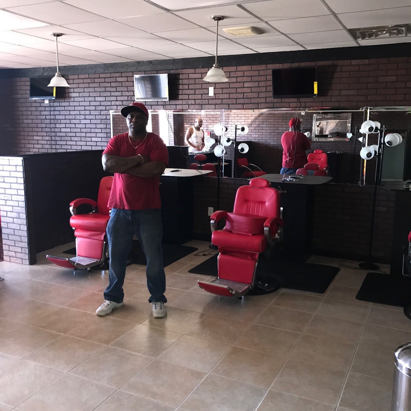 Kutz Amazing  Barber  Shop  in Monroe
