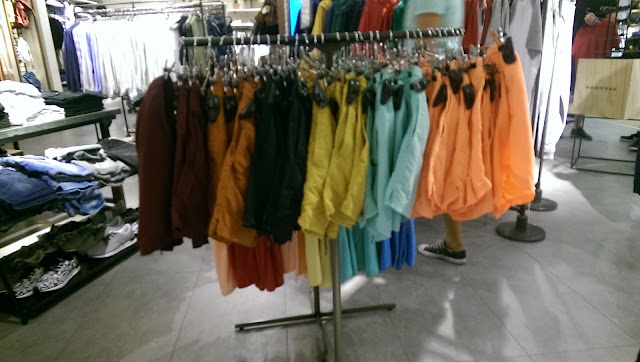 Pull and Bear Westend