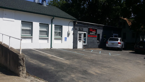 Auto Body Shop «Walos Auto Body», reviews and photos, 13 E Garden Pl, Pompton Plains, NJ 07444, USA