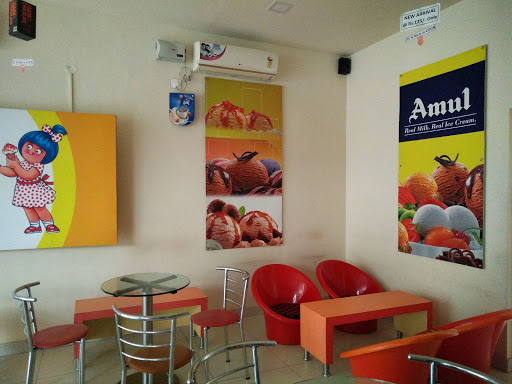 Amul Ice Cream Parlour, Venkateshwara Temple Rd, MCC B Block, Kuvempu Nagar, Davangere, Karnataka 577005, India, Dairy, state KA