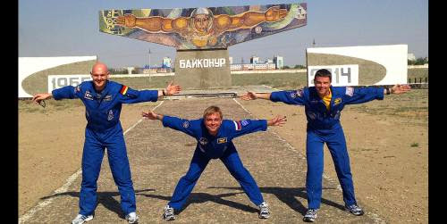 Expedition 40 Relaxes As New Trio Counts Down To Launch