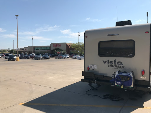 Supermarket «Hy-Vee», reviews and photos, 910 N Jefferson Way, Indianola, IA 50125, USA