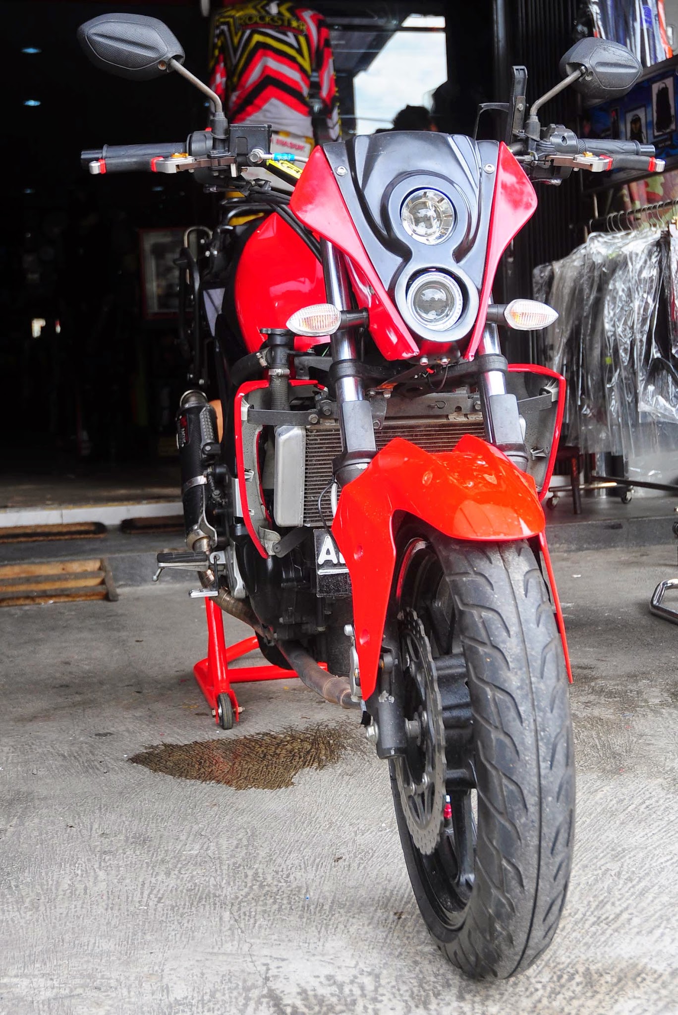 Ninja 250 Modifikasi Ducati Monster