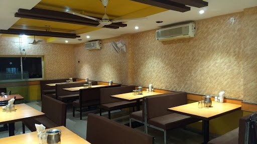 New Karachi Restaurant, 12/5 Shanku Marg, Free Ganj, Madhav Nagar, Ujjain, Madhya Pradesh 456010, India, Restaurant, state MP