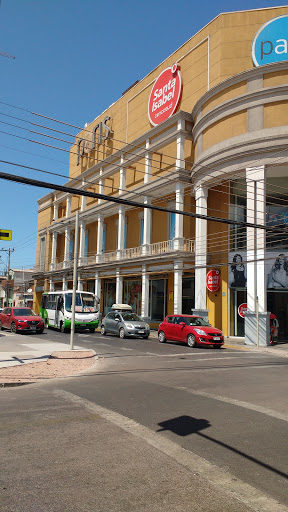 Santa Isabel, Av. Tarapacá 465-l 495, Iquique, Región de Tarapacá, Chile, Supermercado o supermercado | Tarapacá