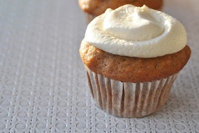 Impeccable Taste: Banana Muffins with Mascarpone Cream Frosting