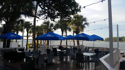 Bar & Grill «Sands Beach Bar & Grill», reviews and photos, 691 S Gulfview Blvd, Clearwater, FL 33767, USA