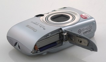 Canon PowerShot SD890 IS