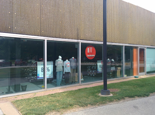 Illinois Institute of Technology Official Bookstore