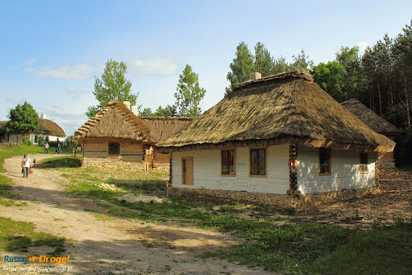 odtworzona wioska w muzeum wsi kieleckiej w Tokarni