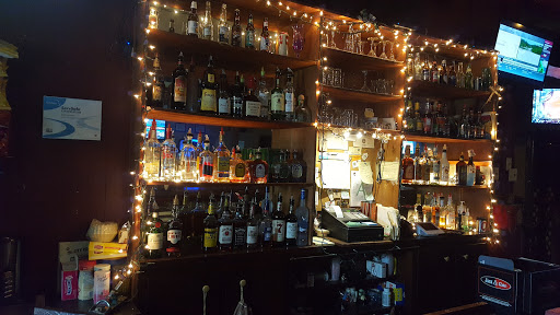 Bar & Grill «Inn Zone bar & grill», reviews and photos, 1815 Bienville Blvd, Ocean Springs, MS 39564, USA