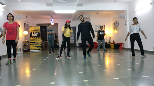 StepKraft Dance Company, 30, Hargobind Enclave (Basement), Nearest Metro Station, Karkardooma, Anand Vihar, Delhi, 110092, India, Dance_Company, state UP