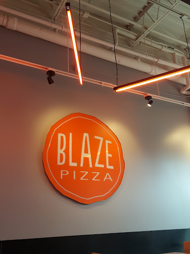 Pizza Restaurant «Blaze Pizza», reviews and photos, 1551 Valley W Dr, West Des Moines, IA 50266, USA