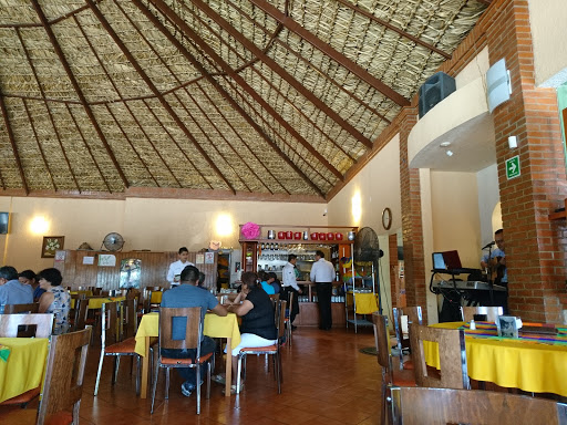 Restaurant La Estrella de Dimas, Carretera a Matehuala s/n, Centro, 78430 Soledad de Graciano Sánchez, S.L.P., México, Restaurante | SLP