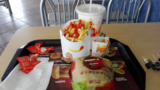 Burger King, Av. Solidaridad No. 78, Unidad y Esfuerzo, 24350 Escárcega, Camp., México, Restaurante de comida rápida | CAMP