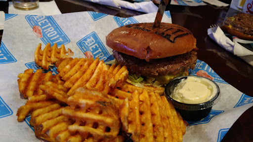 Hamburger Restaurant «Old Detroit Burger Bar», reviews and photos, 32350 W 8 Mile Rd, Farmington Hills, MI 48336, USA