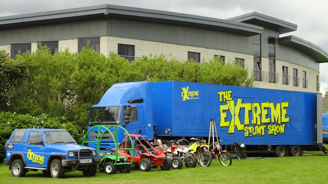 Extreme Stunts Show