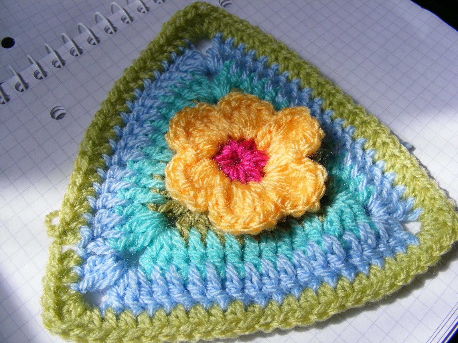 Crochet : Triangle 7 & 8 - Le blog de mes loisirs