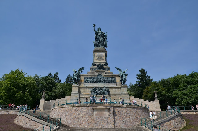 Das Niederwalddenkmal Bei Rudesheim Ausflugstipps Fur Deutschland