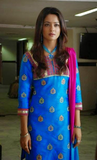 Surveen Chawla Photos