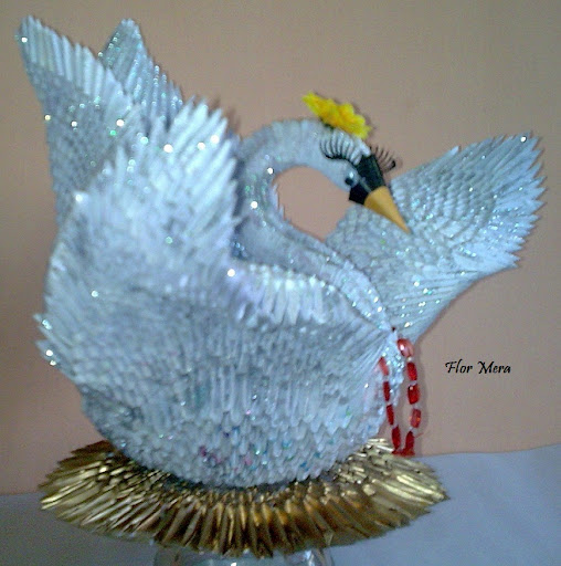 Cisne con papel reciclado Imagen024