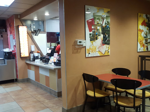 Fast Food Restaurant «Jack in the Box», reviews and photos, 2101 Palos Verdes Dr N, Lomita, CA 90717, USA