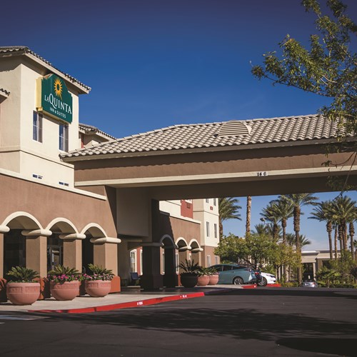 La Quinta Inn & Suites by Wyndham Las Vegas Red Rock logo