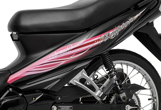 Moto cor de rosa da Penelope Charmosa - Yamaha