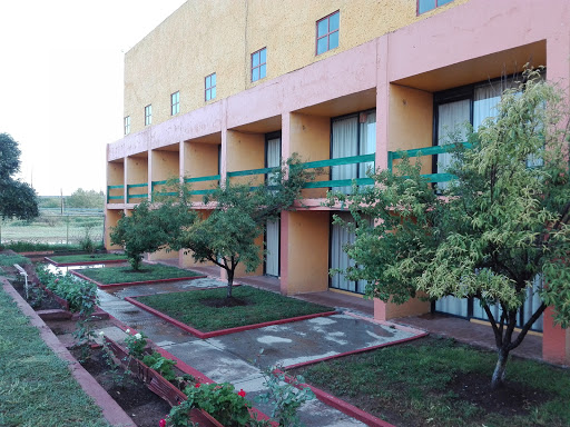 Hotel Ojo De Agua, Carretera federal 49 124, Centro, 98300 Juan Aldama, Zac., México, Alojamiento en interiores | ZAC