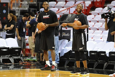 lebron witness 2 on feet