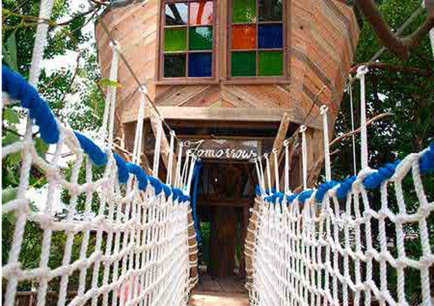 Treehouse by Takashi Kobayashi