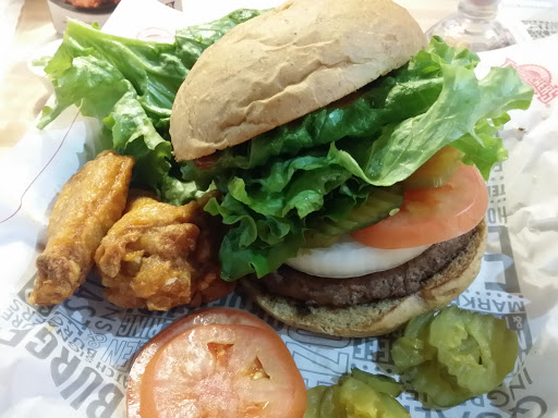 Hamburger Restaurant «Fuddruckers», reviews and photos, 5229 Clark Ave, Lakewood, CA 90712, USA