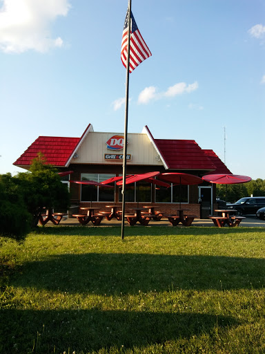 Fast Food Restaurant «DQ Grill & Chill Restaurant», reviews and photos, 2025 Hospital Dr, Batavia, OH 45103, USA