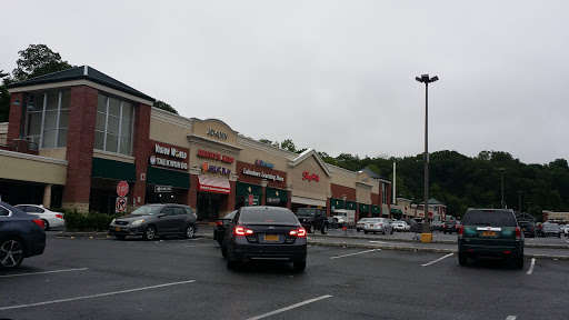 Shopping Mall «Midway Shopping Center», reviews and photos, 1001 Central Park Ave, Scarsdale, NY 10583, USA