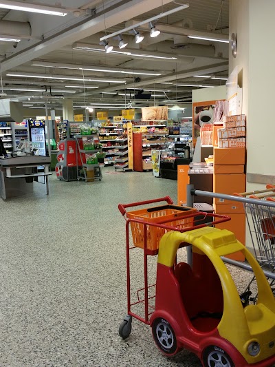 Photos of K-market J&auml;lkk&auml;ri