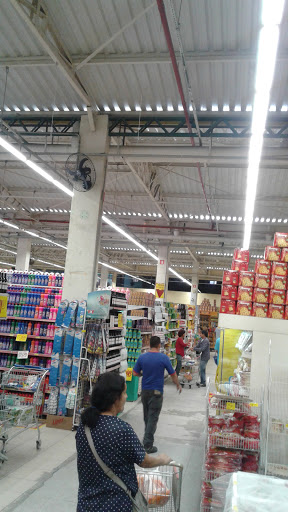 Supermercado Fantastico, Avenida Santa Cruz, 384 - Areão, Taubaté - SP, 12061-100, Brasil, Lojas_Mercearias_e_supermercados, estado São Paulo
