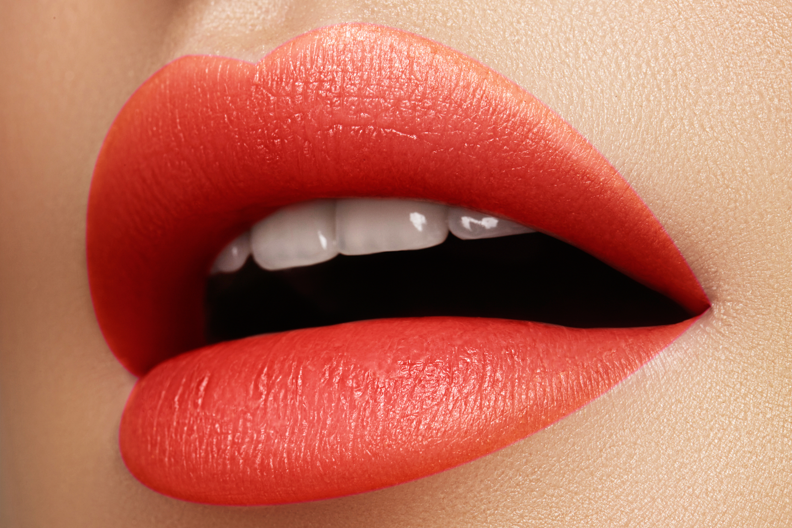 Coral Lipstick With Green Dress