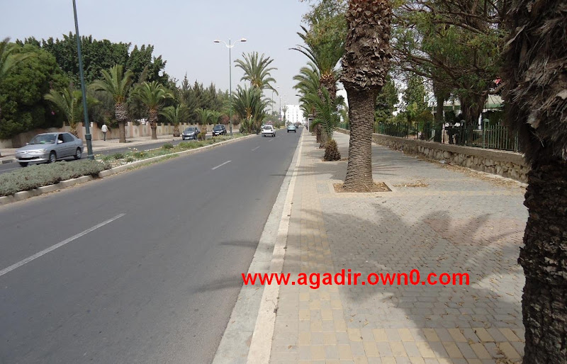شارع الجيش الملكي وسط مدينة اكادير DSC02053