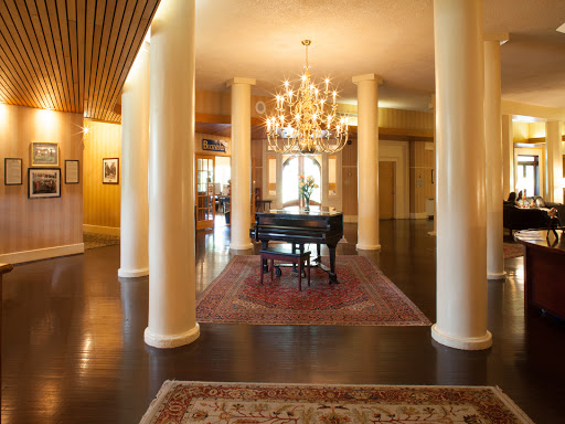 The Shawnee Inn and Golf Resort